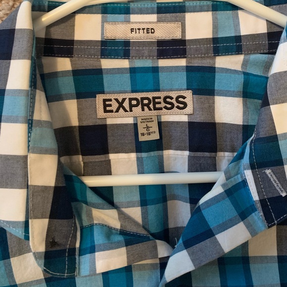 Fitted Express Men’s Dress Shirt - Picture 3 of 3